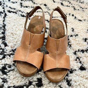 AEROSOLS Wedge Sandal